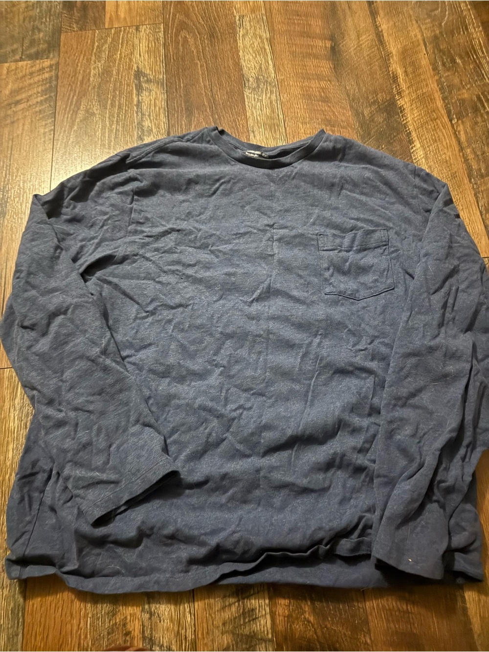 Amazon Essentials Long-Sleeve Crew Pocket Shirt - Navy Blue
